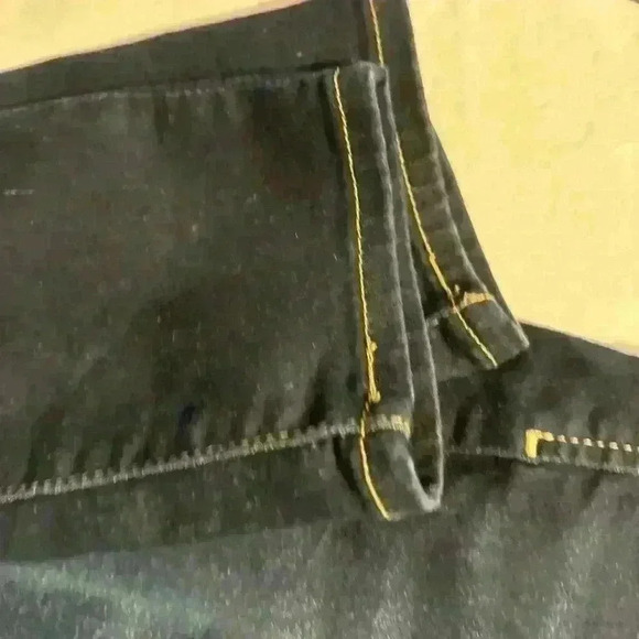 Size 32/16Levi’s Signature Pull-on pants Jeans
32” inseam - Picture 2 of 7